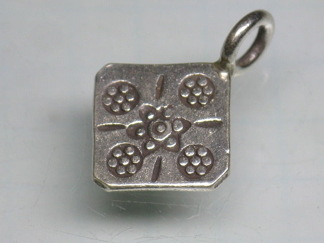 TOKO-BEADS SV401-23 Karen Silver Charm 18mm SV401-23 カレンシルバーチャーム 18mm Asian bead & African bead  Handmade,Lampeork,bead,asia,india,ethnic,parts,accessory,beads とんぼ玉,ビーズ,トンボ玉,アジア,インド,エスニック,手作り,パーツ,アクセサリー