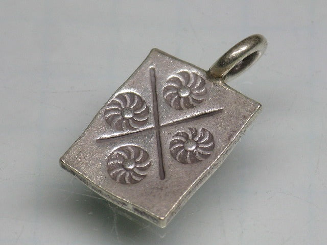 TOKO-BEADS SV401-26 Karen Silver Charm 18mm SV401-26 カレンシルバーチャーム 18mm Asian bead & African bead  Handmade,Lampeork,bead,asia,india,ethnic,parts,accessory,beads とんぼ玉,ビーズ,トンボ玉,アジア,インド,エスニック,手作り,パーツ,アクセサリー