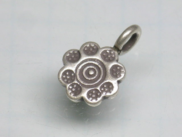 TOKO-BEADS SV401-36 Karen Silver Charm 13mm SV401-36 カレンシルバーチャーム 13mm Asian bead & African bead  Handmade,Lampeork,bead,asia,india,ethnic,parts,accessory,beads とんぼ玉,ビーズ,トンボ玉,アジア,インド,エスニック,手作り,パーツ,アクセサリー