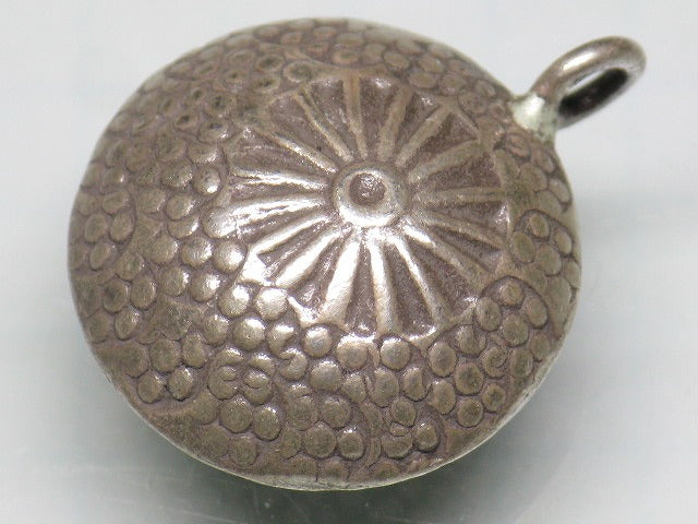 TOKO-BEADS SV401-53 Karen Silver Charm 22mm SV401-53 カレンシルバーチャーム 22mm Asian bead & African bead  Handmade,Lampeork,bead,asia,india,ethnic,parts,accessory,beads とんぼ玉,ビーズ,トンボ玉,アジア,インド,エスニック,手作り,パーツ,アクセサリー
