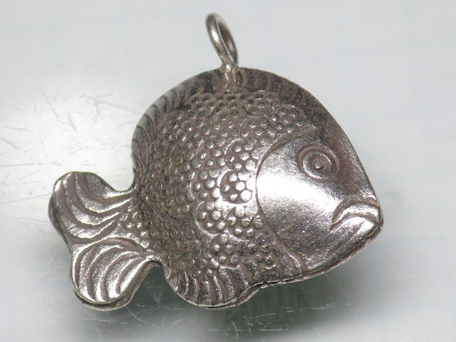 TOKO-BEADS SV401-60 Karen Silver Charm 21mm SV401-60 カレンシルバーチャーム 21mm Asian bead & African bead  Handmade,Lampeork,bead,asia,india,ethnic,parts,accessory,beads とんぼ玉,ビーズ,トンボ玉,アジア,インド,エスニック,手作り,パーツ,アクセサリー