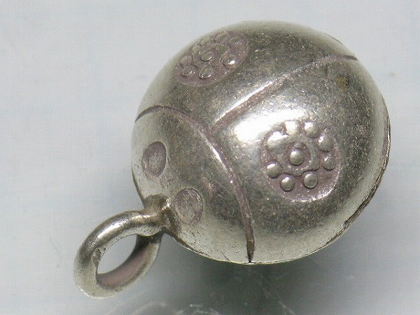 TOKO-BEADS SV401-81 Karen Silver Charm 18mm SV401-81 カレンシルバーチャーム 18mm Asian bead & African bead  Handmade,Lampeork,bead,asia,india,ethnic,parts,accessory,beads とんぼ玉,ビーズ,トンボ玉,アジア,インド,エスニック,手作り,パーツ,アクセサリー