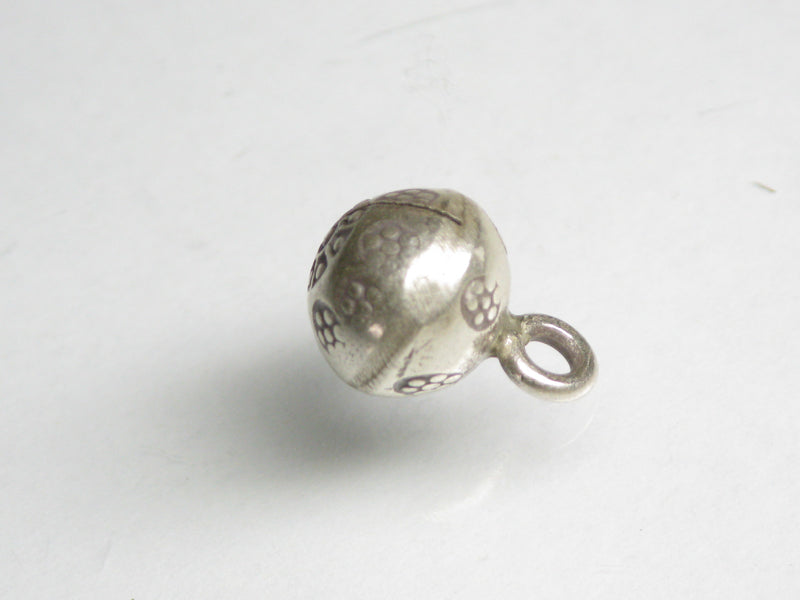 TOKO-BEADS SV402-02 Karen Silver Charm 12.7mm SV402-02 カレンシルバーチャーム 12.7mm Asian bead & African bead  Handmade,Lampeork,bead,asia,india,ethnic,parts,accessory,beads とんぼ玉,ビーズ,トンボ玉,アジア,インド,エスニック,手作り,パーツ,アクセサリー