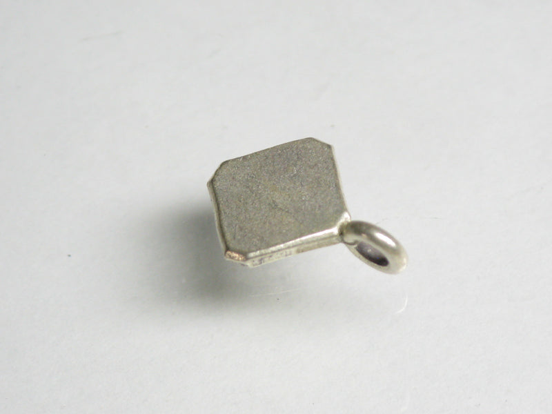 TOKO-BEADS SV402-09 Karen Silver Charm 13.5mm SV402-09 カレンシルバーチャーム 13.5mm Asian bead & African bead  Handmade,Lampeork,bead,asia,india,ethnic,parts,accessory,beads とんぼ玉,ビーズ,トンボ玉,アジア,インド,エスニック,手作り,パーツ,アクセサリー