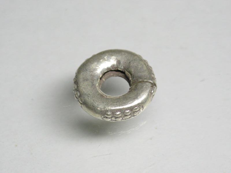 TOKO-BEADS SV501-06 Karen Silver bead 11mm SV501-06 カレンシルバービーズ 11mm Asian bead & African bead  Handmade,Lampeork,bead,asia,india,ethnic,parts,accessory,beads とんぼ玉,ビーズ,トンボ玉,アジア,インド,エスニック,手作り,パーツ,アクセサリー