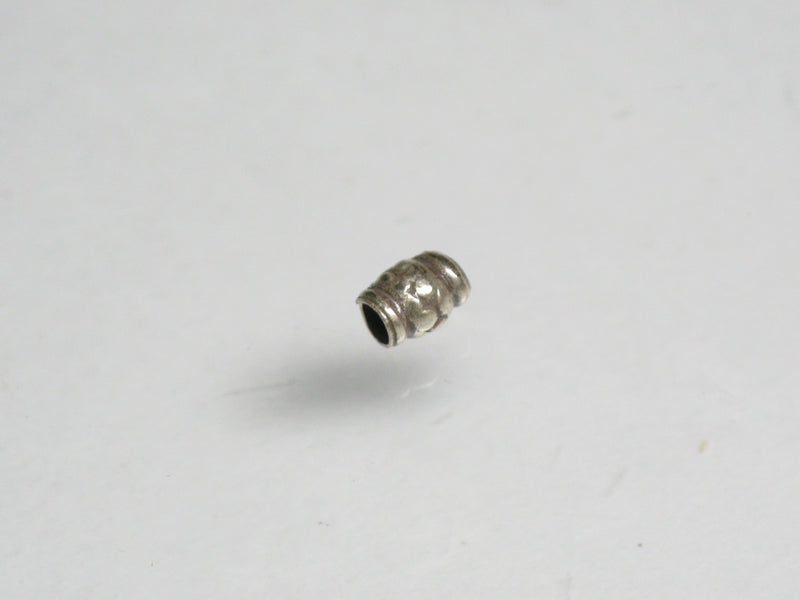 TOKO-BEADS SV501-18 Karen Silver bead 2.9mm SV501-18 カレンシルバービーズ 2.9mm Asian bead & African bead  Handmade,Lampeork,bead,asia,india,ethnic,parts,accessory,beads とんぼ玉,ビーズ,トンボ玉,アジア,インド,エスニック,手作り,パーツ,アクセサリー