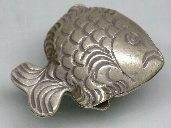 TOKO-BEADS SV502-12 Karen Silver Charm 22.4mm SV502-12 カレンシルバーチャーム 22.4mm Asian bead & African bead  Handmade,Lampeork,bead,asia,india,ethnic,parts,accessory,beads とんぼ玉,ビーズ,トンボ玉,アジア,インド,エスニック,手作り,パーツ,アクセサリー