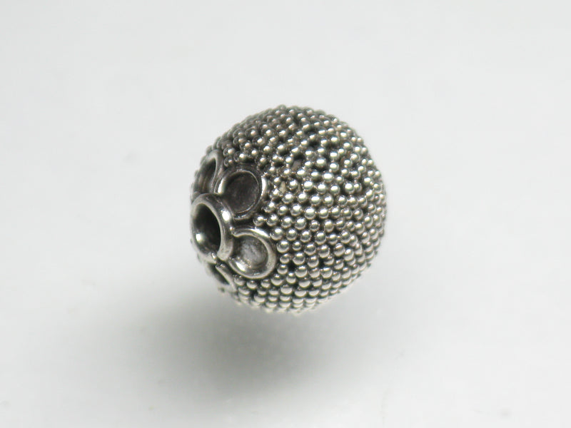 TOKO-BEADS SV602-01S Sterling silver 925 bead 10mm SV602-01S スターリングシルバービーズ 10mm Asian bead & African bead  Handmade,Lampeork,bead,asia,india,ethnic,parts,accessory,beads とんぼ玉,ビーズ,トンボ玉,アジア,インド,エスニック,手作り,パーツ,アクセサリー