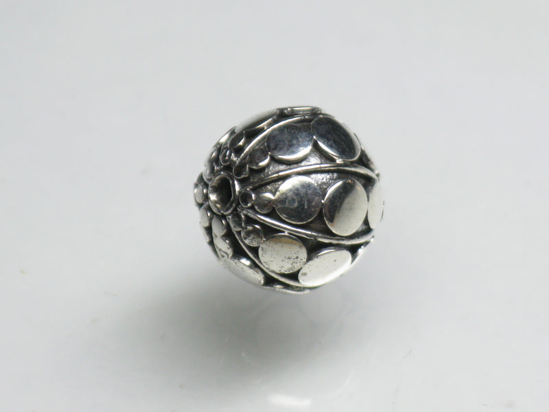TOKO-BEADS SV603-01S Sterling silver 925 bead 10mm SV603-01S スターリングシルバービーズ 10mm Asian bead & African bead  Handmade,Lampeork,bead,asia,india,ethnic,parts,accessory,beads とんぼ玉,ビーズ,トンボ玉,アジア,インド,エスニック,手作り,パーツ,アクセサリー