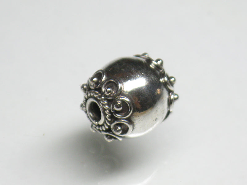 TOKO-BEADS SV604-03S Sterling silver 925 bead 10mm SV604-03S スターリングシルバービーズ 10mm Asian bead & African bead  Handmade,Lampeork,bead,asia,india,ethnic,parts,accessory,beads とんぼ玉,ビーズ,トンボ玉,アジア,インド,エスニック,手作り,パーツ,アクセサリー