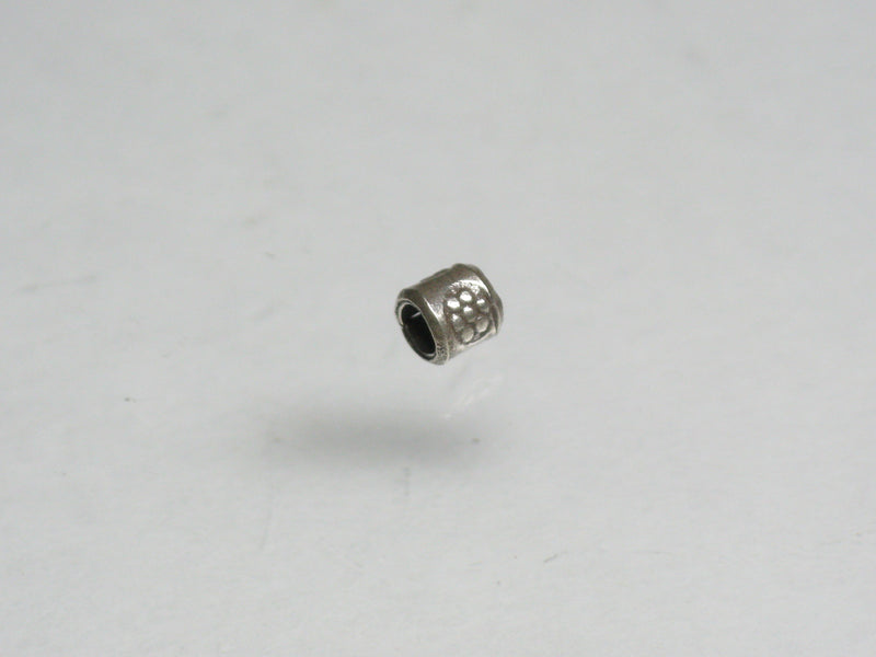 TOKO-BEADS SV701-01 Karen Silver bead 2.5mm SV701-01 カレンシルバービーズ 2.5mm Asian bead & African bead  Handmade,Lampeork,bead,asia,india,ethnic,parts,accessory,beads とんぼ玉,ビーズ,トンボ玉,アジア,インド,エスニック,手作り,パーツ,アクセサリー