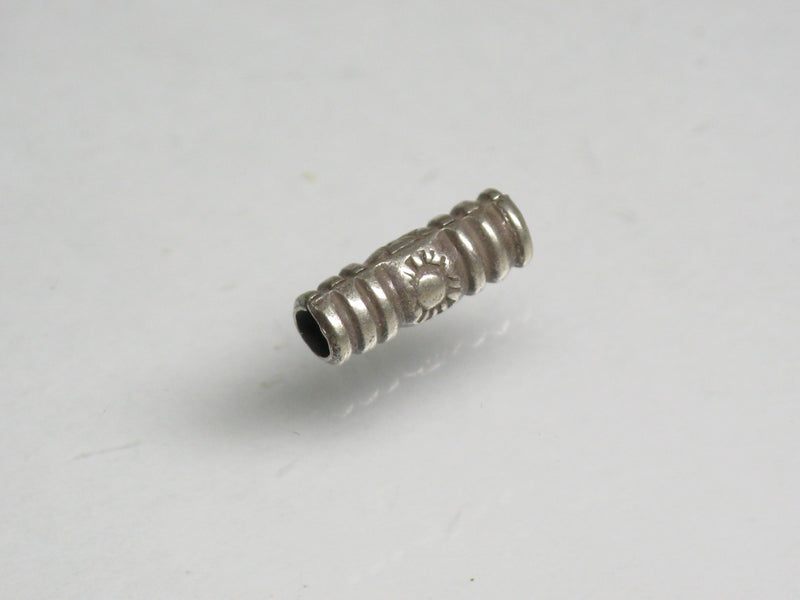 TOKO-BEADS SV701-08 Karen Silver bead 3.4mm SV701-08 カレンシルバービーズ 3.4mm Asian bead & African bead  Handmade,Lampeork,bead,asia,india,ethnic,parts,accessory,beads とんぼ玉,ビーズ,トンボ玉,アジア,インド,エスニック,手作り,パーツ,アクセサリー