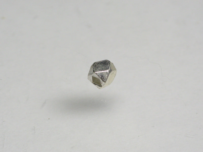 TOKO-BEADS SV702-02 Karen Silver bead 3.4mm SV702-02 カレンシルバービーズ 3.4mm Asian bead & African bead  Handmade,Lampeork,bead,asia,india,ethnic,parts,accessory,beads とんぼ玉,ビーズ,トンボ玉,アジア,インド,エスニック,手作り,パーツ,アクセサリー