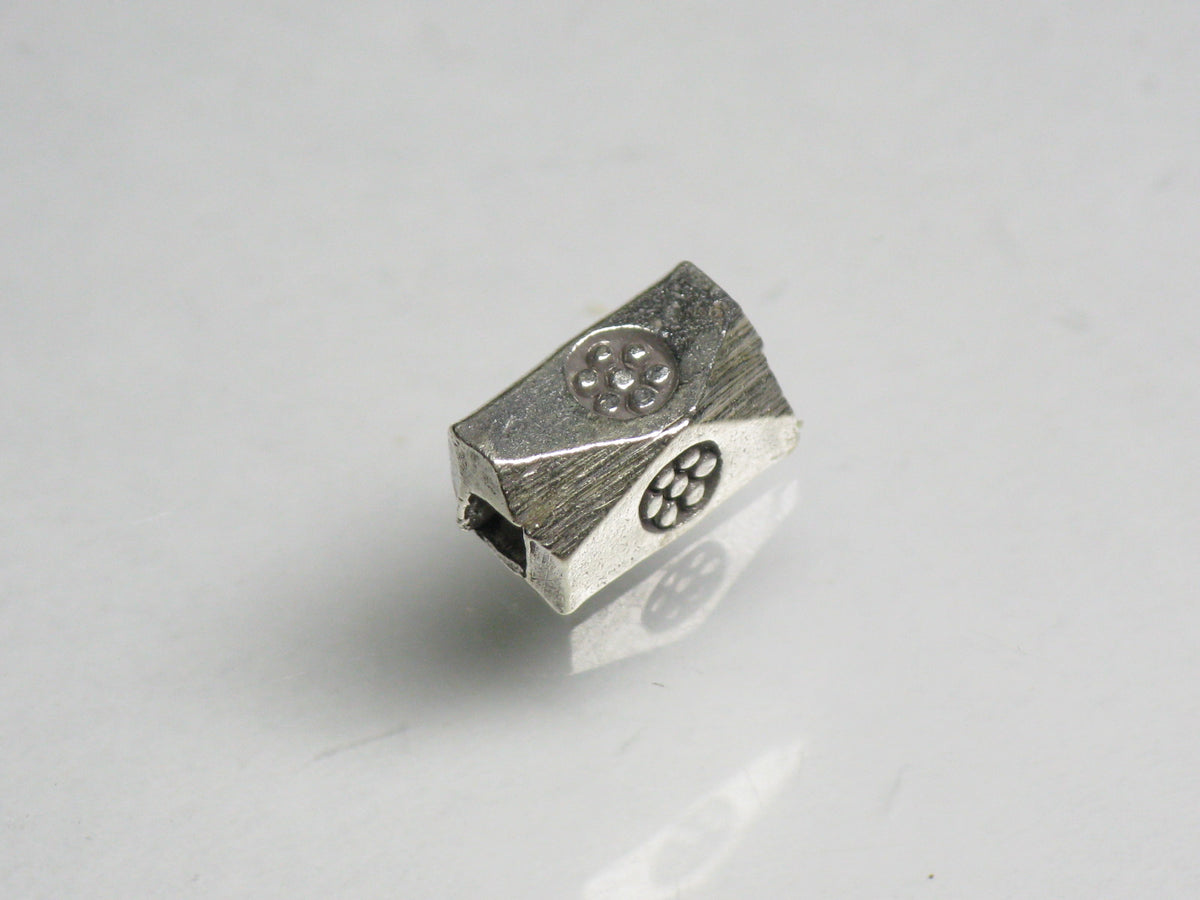 TOKO-BEADS |SV702-05 カレンシルバービーズ 4.3mm
