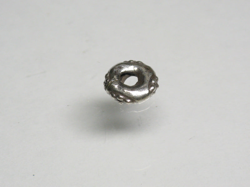 TOKO-BEADS SV703-02 Karen Silver bead 6.4mm SV703-02 カレンシルバービーズ 6.4mm Asian bead & African bead  Handmade,Lampeork,bead,asia,india,ethnic,parts,accessory,beads とんぼ玉,ビーズ,トンボ玉,アジア,インド,エスニック,手作り,パーツ,アクセサリー