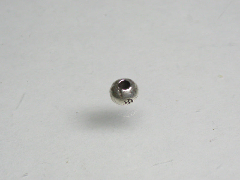 TOKO-BEADS SV704-01 Karen Silver bead 3.5mm SV704-01 カレンシルバービーズ 3.5mm Asian bead & African bead  Handmade,Lampeork,bead,asia,india,ethnic,parts,accessory,beads とんぼ玉,ビーズ,トンボ玉,アジア,インド,エスニック,手作り,パーツ,アクセサリー