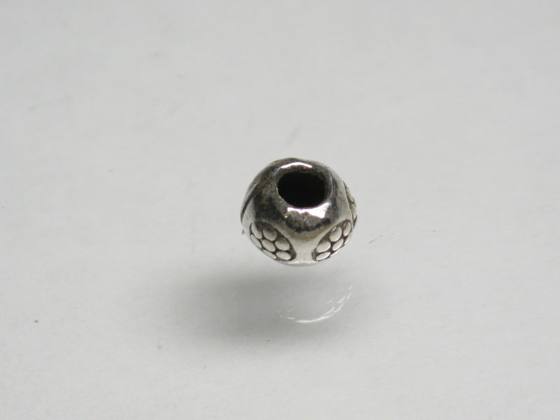 TOKO-BEADS SV704-06 Karen Silver bead 6mm SV704-06 カレンシルバービーズ 6mm Asian bead & African bead  Handmade,Lampeork,bead,asia,india,ethnic,parts,accessory,beads とんぼ玉,ビーズ,トンボ玉,アジア,インド,エスニック,手作り,パーツ,アクセサリー