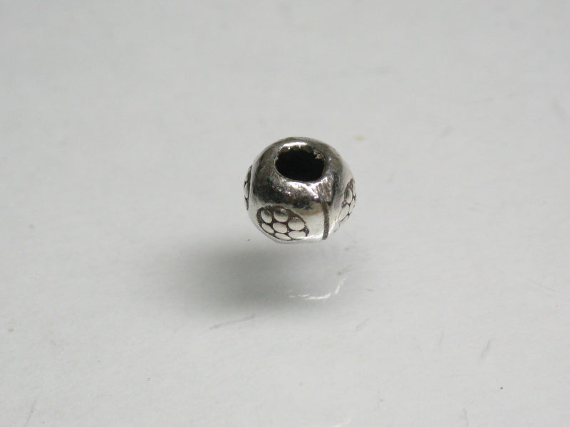 TOKO-BEADS SV704-06 Karen Silver bead 6mm SV704-06 カレンシルバービーズ 6mm Asian bead & African bead  Handmade,Lampeork,bead,asia,india,ethnic,parts,accessory,beads とんぼ玉,ビーズ,トンボ玉,アジア,インド,エスニック,手作り,パーツ,アクセサリー