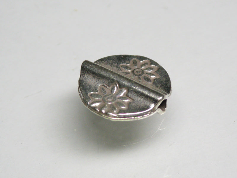 TOKO-BEADS SV704-11 Karen Silver bead 13mm SV704-11 カレンシルバービーズ 13mm Asian bead & African bead  Handmade,Lampeork,bead,asia,india,ethnic,parts,accessory,beads とんぼ玉,ビーズ,トンボ玉,アジア,インド,エスニック,手作り,パーツ,アクセサリー