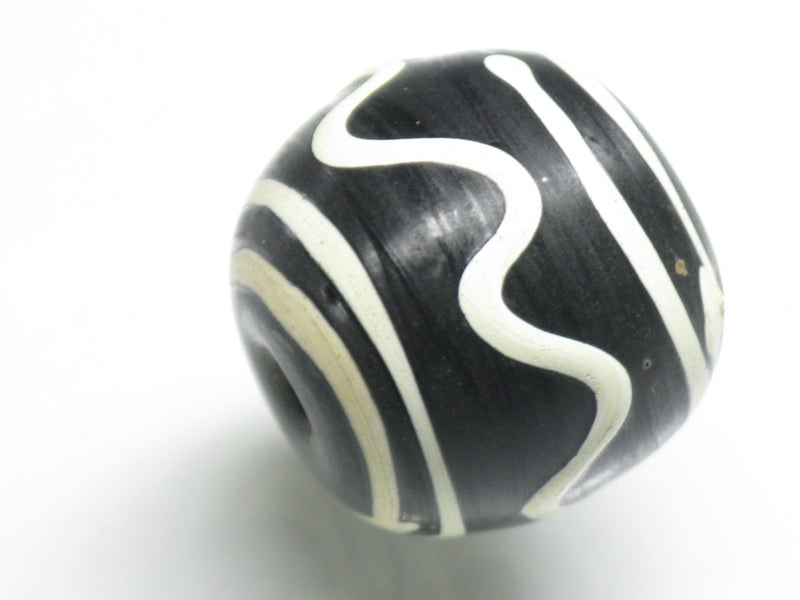 TOKO-BEADS T578-42 Lampwork glass bead 17mm T578-42 ジャワ希少とんぼ玉 17mmLoose Kazuri カズリビーズ Asian bead & African bead  Handmade,Lampeork,bead,asia,india,ethnic,parts,accessory,beads とんぼ玉,ビーズ,トンボ玉,アジア,インド,エスニック,手作り,パーツ,アクセサリー
