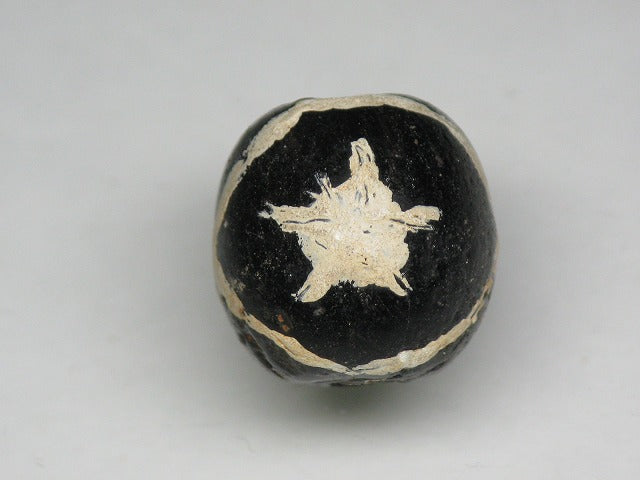 TOKO-BEADS T589-16 Manik Burung(black) 15mm T589-16 マニックブルン（鳥玉/ブラック） 15mm Asian bead & African bead  Handmade,Lampeork,bead,asia,india,ethnic,parts,accessory,beads とんぼ玉,ビーズ,トンボ玉,アジア,インド,エスニック,手作り,パーツ,アクセサリー