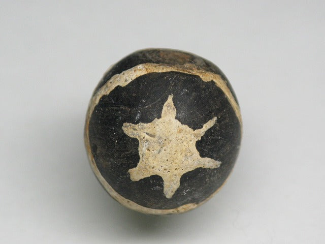 TOKO-BEADS T589-24 Manik Burung(black) 16mm T589-24 マニックブルン（鳥玉/ブラック） 16mm Asian bead & African bead  Handmade,Lampeork,bead,asia,india,ethnic,parts,accessory,beads とんぼ玉,ビーズ,トンボ玉,アジア,インド,エスニック,手作り,パーツ,アクセサリー