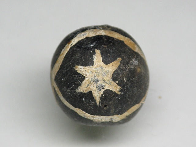 TOKO-BEADS T589-27 Manik Burung(black) 17mm T589-27 マニックブルン（鳥玉/ブラック） 17mm Asian bead & African bead  Handmade,Lampeork,bead,asia,india,ethnic,parts,accessory,beads とんぼ玉,ビーズ,トンボ玉,アジア,インド,エスニック,手作り,パーツ,アクセサリー