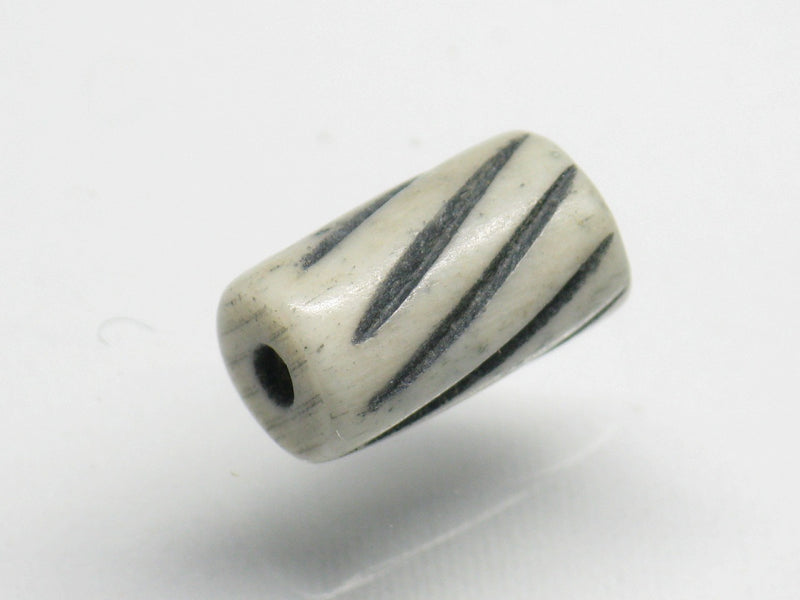 TOKO-BEADS AB028 Bone bead 5mm AB028 ボーンビーズ 5mm Asian bead & African bead  Handmade,Lampeork,bead,asia,india,ethnic,parts,accessory,beads とんぼ玉,ビーズ,トンボ玉,アジア,インド,エスニック,手作り,パーツ,アクセサリー