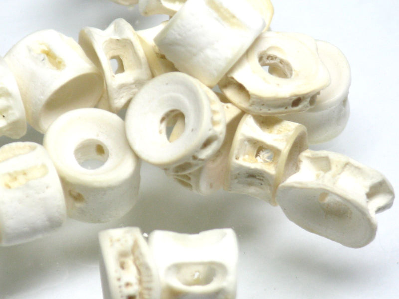 TOKO-BEADS AB138-06 Fish Bone bead (2g) 6~8mm AB138-06 フィシュボーンビーズ2g 6~8mm Asian bead & African bead  Handmade,Lampeork,bead,asia,india,ethnic,parts,accessory,beads とんぼ玉,ビーズ,トンボ玉,アジア,インド,エスニック,手作り,パーツ,アクセサリー