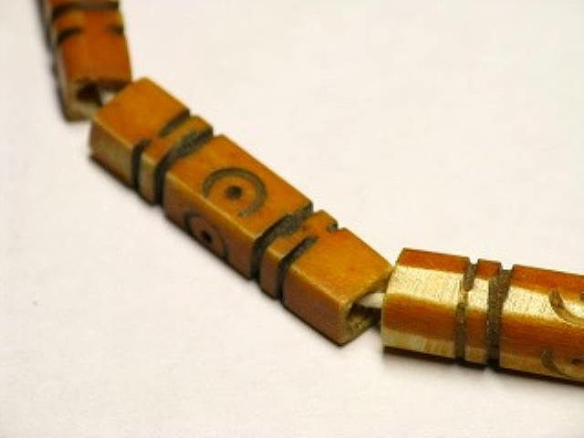 TOKO-BEADS AB184-73N Bone bead (strand) 5~6mm AB184-73N ボーンビーズ（連） 5~6mm Asian bead & African bead  Handmade,Lampeork,bead,asia,india,ethnic,parts,accessory,beads とんぼ玉,ビーズ,トンボ玉,アジア,インド,エスニック,手作り,パーツ,アクセサリー