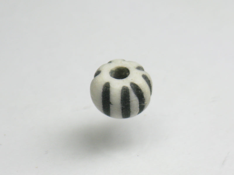 TOKO-BEADS AB185S-13 Bone bead 7~9mm AB185S-13 ボーンビーズ 7~9mm Asian bead & African bead  Handmade,Lampeork,bead,asia,india,ethnic,parts,accessory,beads とんぼ玉,ビーズ,トンボ玉,アジア,インド,エスニック,手作り,パーツ,アクセサリー