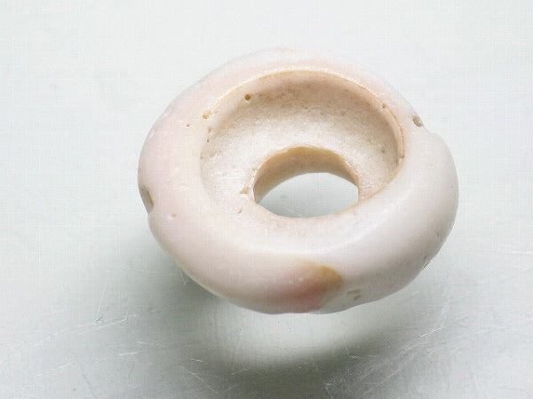 TOKO-BEADS AB189-54 Puka shell 18.5mm AB189-54 プカシェル 18.5mm Asian bead & African bead  Handmade,Lampeork,bead,asia,india,ethnic,parts,accessory,beads とんぼ玉,ビーズ,トンボ玉,アジア,インド,エスニック,手作り,パーツ,アクセサリー