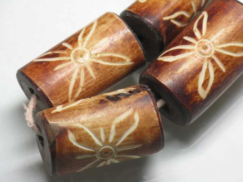 TOKO-BEADS AB193-11N Bone bead (strand) 15mm AB193-11N 大粒ボーンビーズ（連） 15mm Asian bead & African bead  Handmade,Lampeork,bead,asia,india,ethnic,parts,accessory,beads とんぼ玉,ビーズ,トンボ玉,アジア,インド,エスニック,手作り,パーツ,アクセサリー