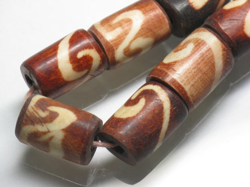 TOKO-BEADS AB193-12N Bone bead (strand) 12~14mm AB193-12N 大粒ボーンビーズ（連） 12~14mm Asian bead & African bead  Handmade,Lampeork,bead,asia,india,ethnic,parts,accessory,beads とんぼ玉,ビーズ,トンボ玉,アジア,インド,エスニック,手作り,パーツ,アクセサリー