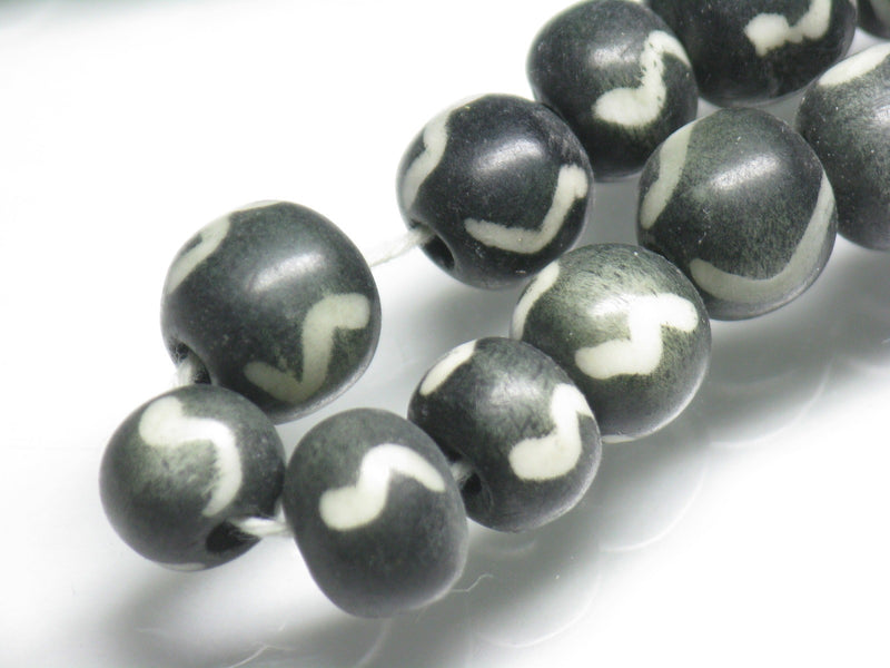 TOKO-BEADS AB195N-03 Bone bead (strand) 8~9mm AB195N-03 ボーンビーズ（連） 8~9mm Asian bead & African bead  Handmade,Lampeork,bead,asia,india,ethnic,parts,accessory,beads とんぼ玉,ビーズ,トンボ玉,アジア,インド,エスニック,手作り,パーツ,アクセサリー