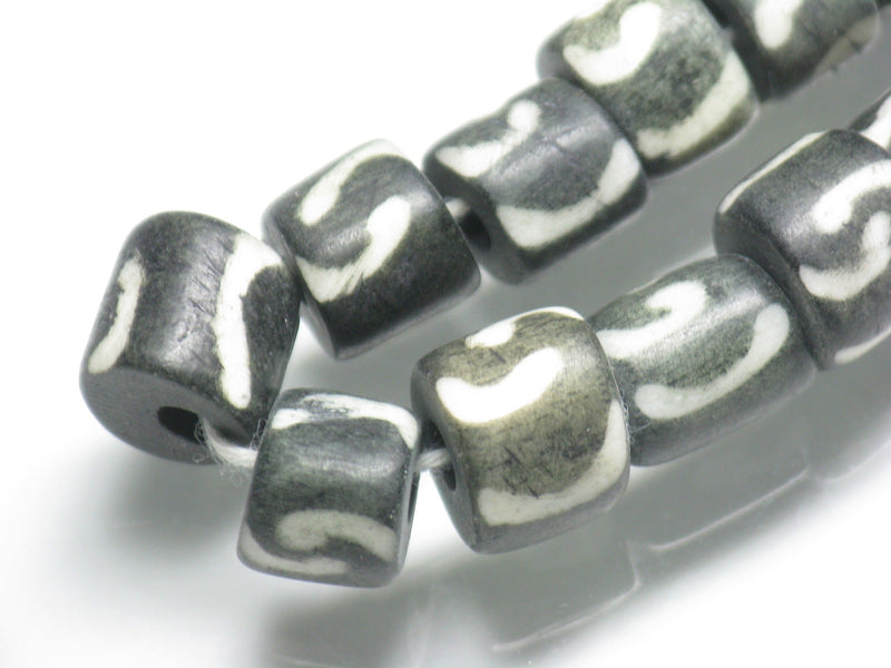 TOKO-BEADS AB195-04N Bone bead (strand) 8~9mm AB195-04N ボーンビーズ（連） 8~9mm Asian bead & African bead  Handmade,Lampeork,bead,asia,india,ethnic,parts,accessory,beads とんぼ玉,ビーズ,トンボ玉,アジア,インド,エスニック,手作り,パーツ,アクセサリー