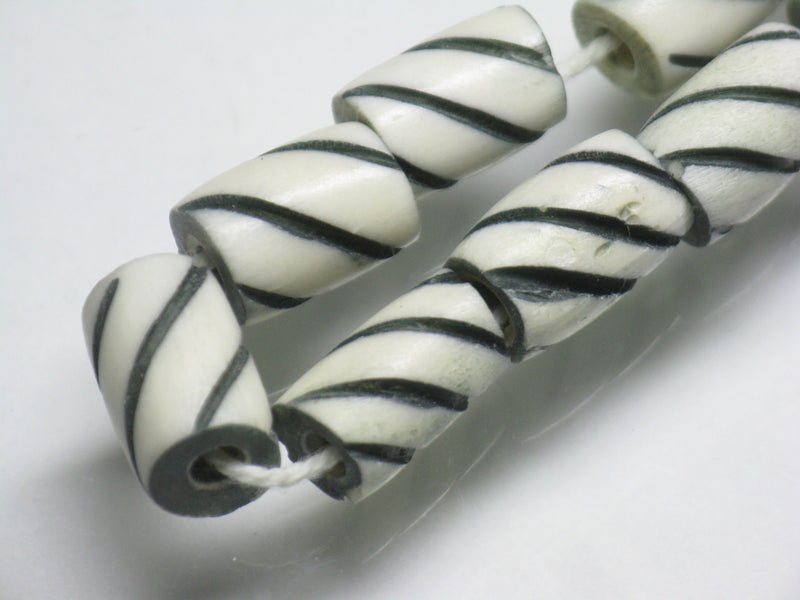 TOKO-BEADS AB195-16N Bone bead (strand) 5.5~7mm AB195-16N ボーンビーズ（連） 5.5~7mm Asian bead & African bead  Handmade,Lampeork,bead,asia,india,ethnic,parts,accessory,beads とんぼ玉,ビーズ,トンボ玉,アジア,インド,エスニック,手作り,パーツ,アクセサリー