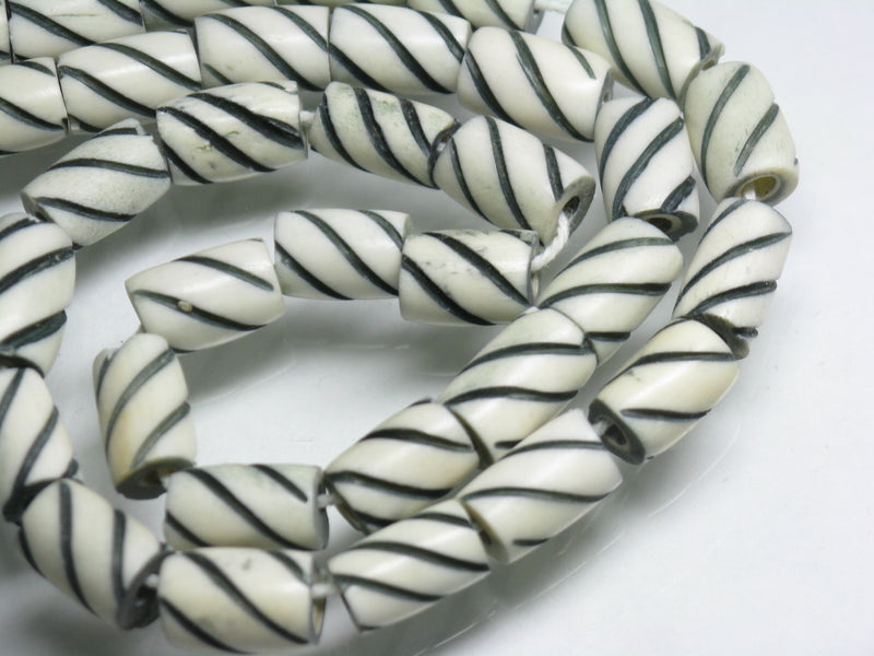 TOKO-BEADS AB195-16N Bone bead (strand) 5.5~7mm AB195-16N ボーンビーズ（連） 5.5~7mm Asian bead & African bead  Handmade,Lampeork,bead,asia,india,ethnic,parts,accessory,beads とんぼ玉,ビーズ,トンボ玉,アジア,インド,エスニック,手作り,パーツ,アクセサリー