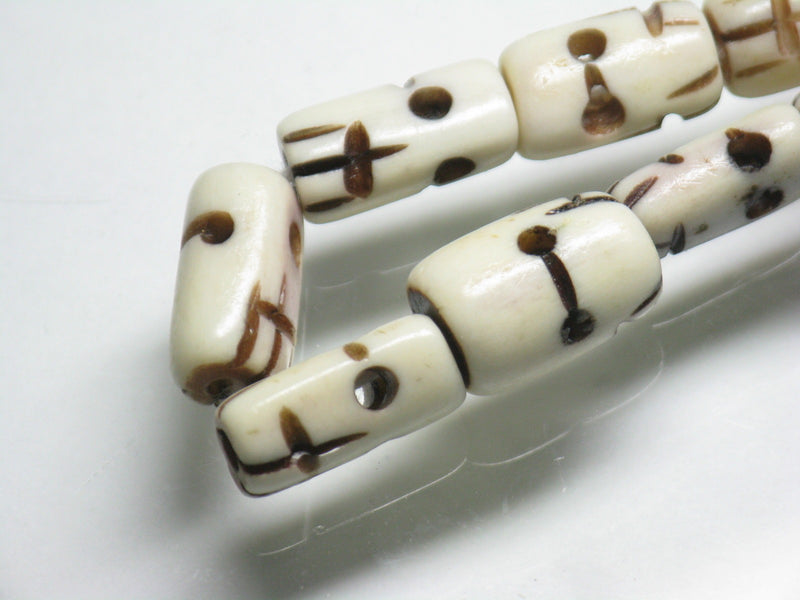 TOKO-BEADS AB195-35N Bone bead (strand) 5~7mm AB195-35N ボーンビーズ（連） 5~7mm Asian bead & African bead  Handmade,Lampeork,bead,asia,india,ethnic,parts,accessory,beads とんぼ玉,ビーズ,トンボ玉,アジア,インド,エスニック,手作り,パーツ,アクセサリー