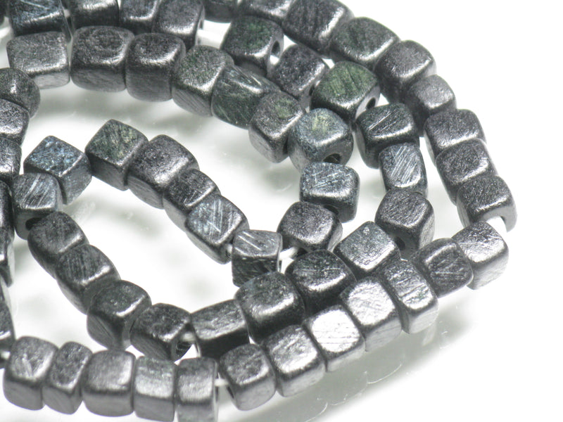 TOKO-BEADS AB195-47N Bone bead (strand) 5~6mm AB195-47N ボーンビーズ（連） 5~6mm Asian bead & African bead  Handmade,Lampeork,bead,asia,india,ethnic,parts,accessory,beads とんぼ玉,ビーズ,トンボ玉,アジア,インド,エスニック,手作り,パーツ,アクセサリー