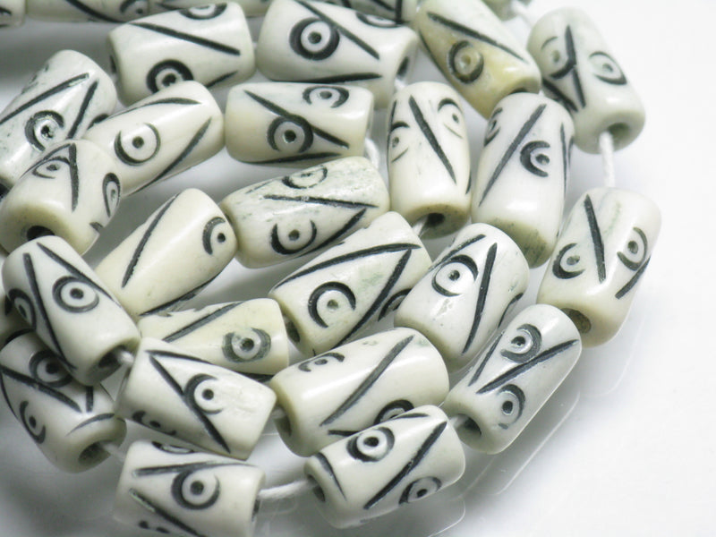 TOKO-BEADS AB195-61N Bone bead (strand) 5~7mm AB195-61N ボーンビーズ（連） 5~7mm Asian bead & African bead  Handmade,Lampeork,bead,asia,india,ethnic,parts,accessory,beads とんぼ玉,ビーズ,トンボ玉,アジア,インド,エスニック,手作り,パーツ,アクセサリー