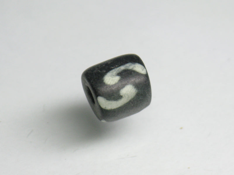 TOKO-BEADS AB195-04S Bone bead 8~9mm AB195-04S ボーンビーズ 8~9mm Asian bead & African bead  Handmade,Lampeork,bead,asia,india,ethnic,parts,accessory,beads とんぼ玉,ビーズ,トンボ玉,アジア,インド,エスニック,手作り,パーツ,アクセサリー