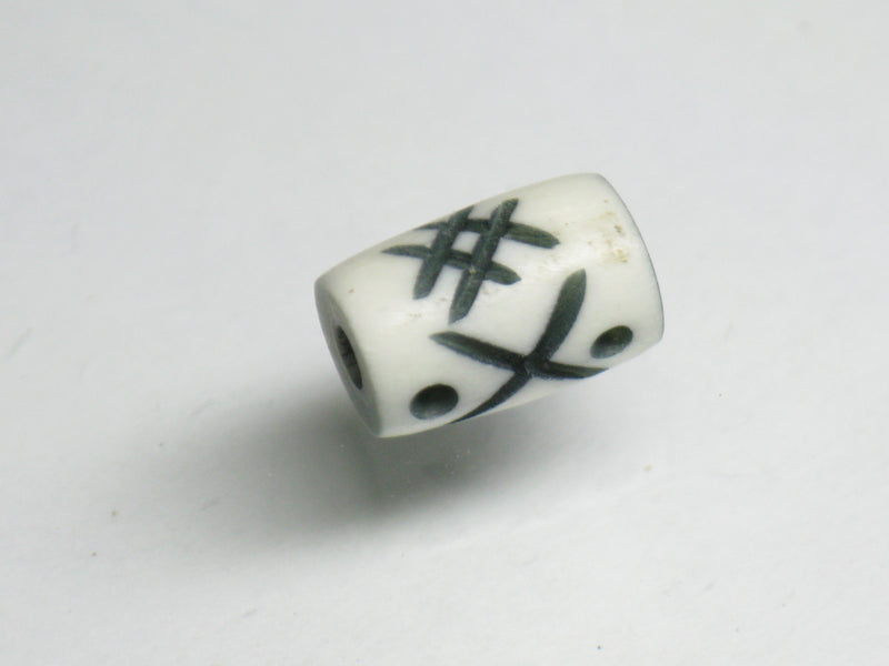 TOKO-BEADS AB195-13S Bone bead 6~8mm AB195-13S ボーンビーズ 6~8mm Asian bead & African bead  Handmade,Lampeork,bead,asia,india,ethnic,parts,accessory,beads とんぼ玉,ビーズ,トンボ玉,アジア,インド,エスニック,手作り,パーツ,アクセサリー