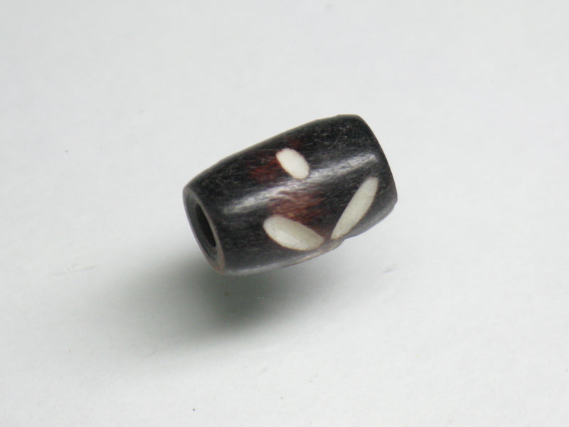 TOKO-BEADS AB195-17S Bone bead 6~7mm AB195-17S ボーンビーズ 6~7mm Asian bead & African bead  Handmade,Lampeork,bead,asia,india,ethnic,parts,accessory,beads とんぼ玉,ビーズ,トンボ玉,アジア,インド,エスニック,手作り,パーツ,アクセサリー