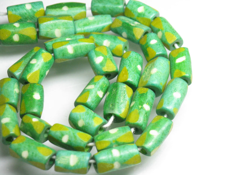 TOKO-BEADS AB198-03N Bone bead (strand) 4.5~5.5mm AB198-03N ボーンビーズ（連） 4.5~5.5mm Asian bead & African bead  Handmade,Lampeork,bead,asia,india,ethnic,parts,accessory,beads とんぼ玉,ビーズ,トンボ玉,アジア,インド,エスニック,手作り,パーツ,アクセサリー