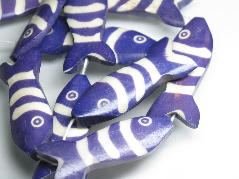 TOKO-BEADS AB200-04N Bone bead (Fish) (strand) 13~17mm AB200-04N ボーンビーズ（魚）（連） 13~17mm Asian bead & African bead  Handmade,Lampeork,bead,asia,india,ethnic,parts,accessory,beads とんぼ玉,ビーズ,トンボ玉,アジア,インド,エスニック,手作り,パーツ,アクセサリー