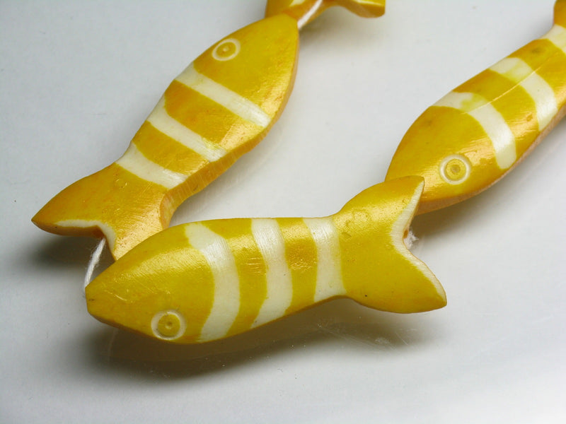 TOKO-BEADS AB200-08N Bone bead (Fish) (strand) 13~17mm AB200-08N ボーンビーズ（魚）（連） 13~17mm Asian bead & African bead  Handmade,Lampeork,bead,asia,india,ethnic,parts,accessory,beads とんぼ玉,ビーズ,トンボ玉,アジア,インド,エスニック,手作り,パーツ,アクセサリー