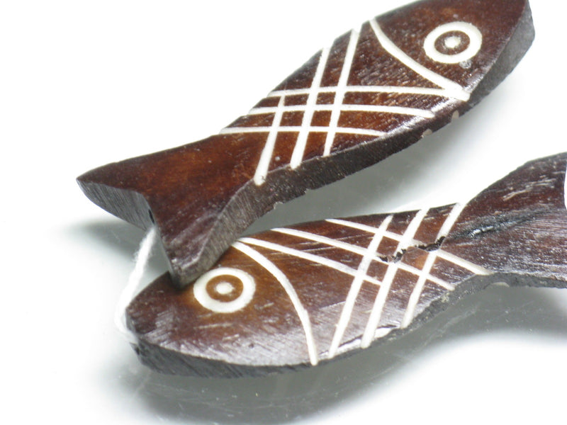 TOKO-BEADS AB200-44N Bone bead (Fish) (strand) 13~17mm AB200-44N ボーンビーズ（魚）（連） 13~17mm Asian bead & African bead  Handmade,Lampeork,bead,asia,india,ethnic,parts,accessory,beads とんぼ玉,ビーズ,トンボ玉,アジア,インド,エスニック,手作り,パーツ,アクセサリー