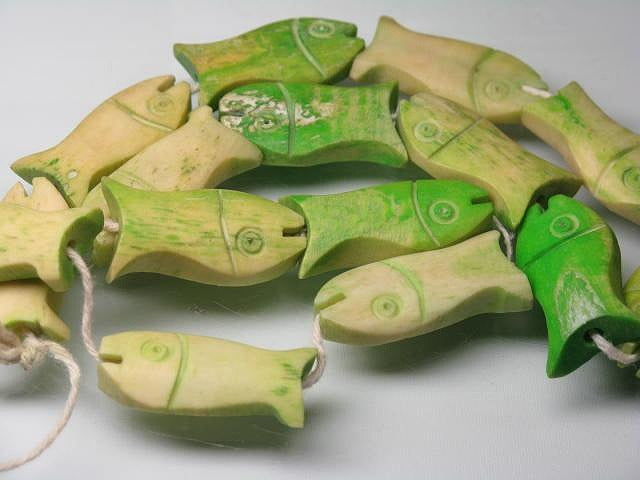 TOKO-BEADS AB200-62N Bone bead (Fish) (strand) 11~13mm AB200-62N ボーンビーズ（魚）（連） 11~13mm Asian bead & African bead  Handmade,Lampeork,bead,asia,india,ethnic,parts,accessory,beads とんぼ玉,ビーズ,トンボ玉,アジア,インド,エスニック,手作り,パーツ,アクセサリー
