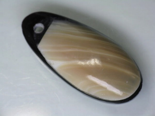 TOKO-BEADS AB303-07 Shell Charm 33mm AB303-07 アコヤ貝チャーム 33mm Asian bead & African bead  Handmade,Lampeork,bead,asia,india,ethnic,parts,accessory,beads とんぼ玉,ビーズ,トンボ玉,アジア,インド,エスニック,手作り,パーツ,アクセサリー